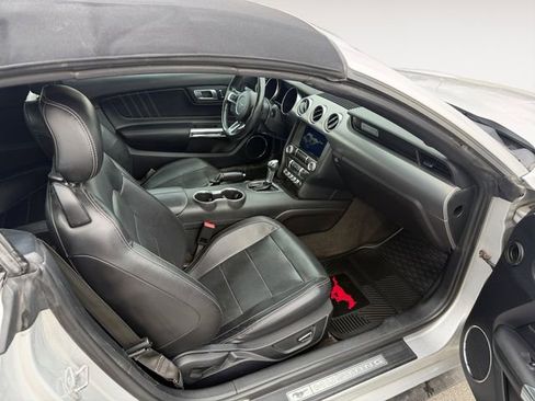 Used 2018 Ford Mustang Premium RWD image 15