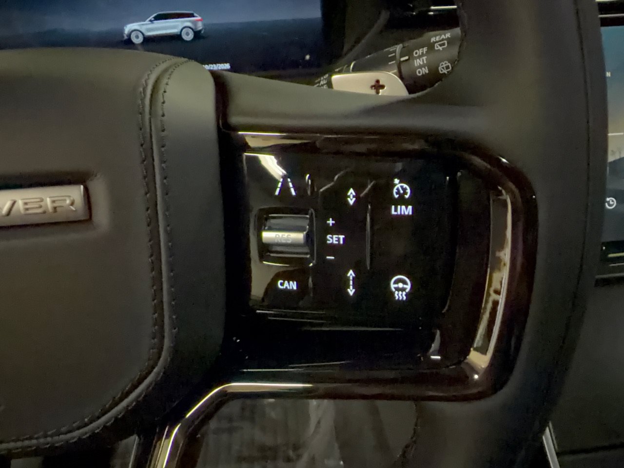 New 2026 Land Rover Range Rover Velar S AWD/4WD image 19