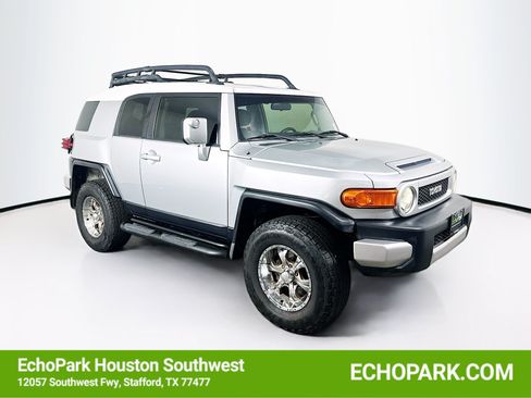 Used 2007 Toyota FJ Cruiser 2WD image 1