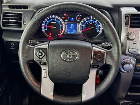 Used 2019 Toyota 4Runner SR5 RWD image 31