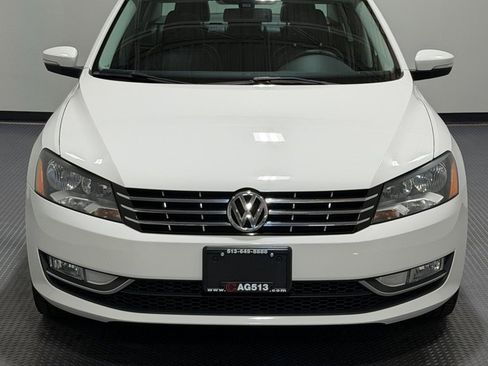 Used 2015 Volkswagen Passat 1.8T SEL Premium image 3