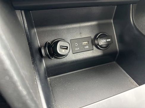 Used 2020 Hyundai Elantra SE w/ Cargo Package (C1) FWD image 21