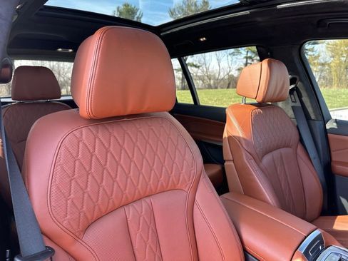 Certified 2025 BMW X7 M60i image 27