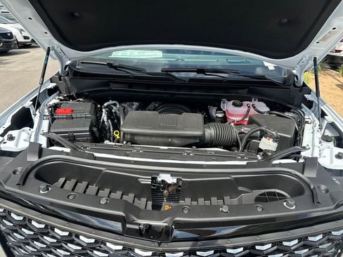 New 2026 Cadillac Escalade Luxury w/ LPO, Floor Liner Package AWD/4WD image 17