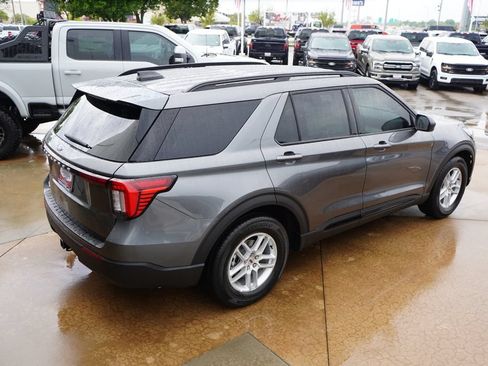New 2026 Ford Explorer Active RWD image 15