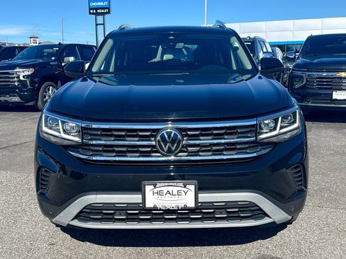 Used 2023 Volkswagen Atlas SEL image 2