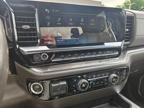 Used 2023 Chevrolet Silverado 1500 LTZ AWD/4WD image 13