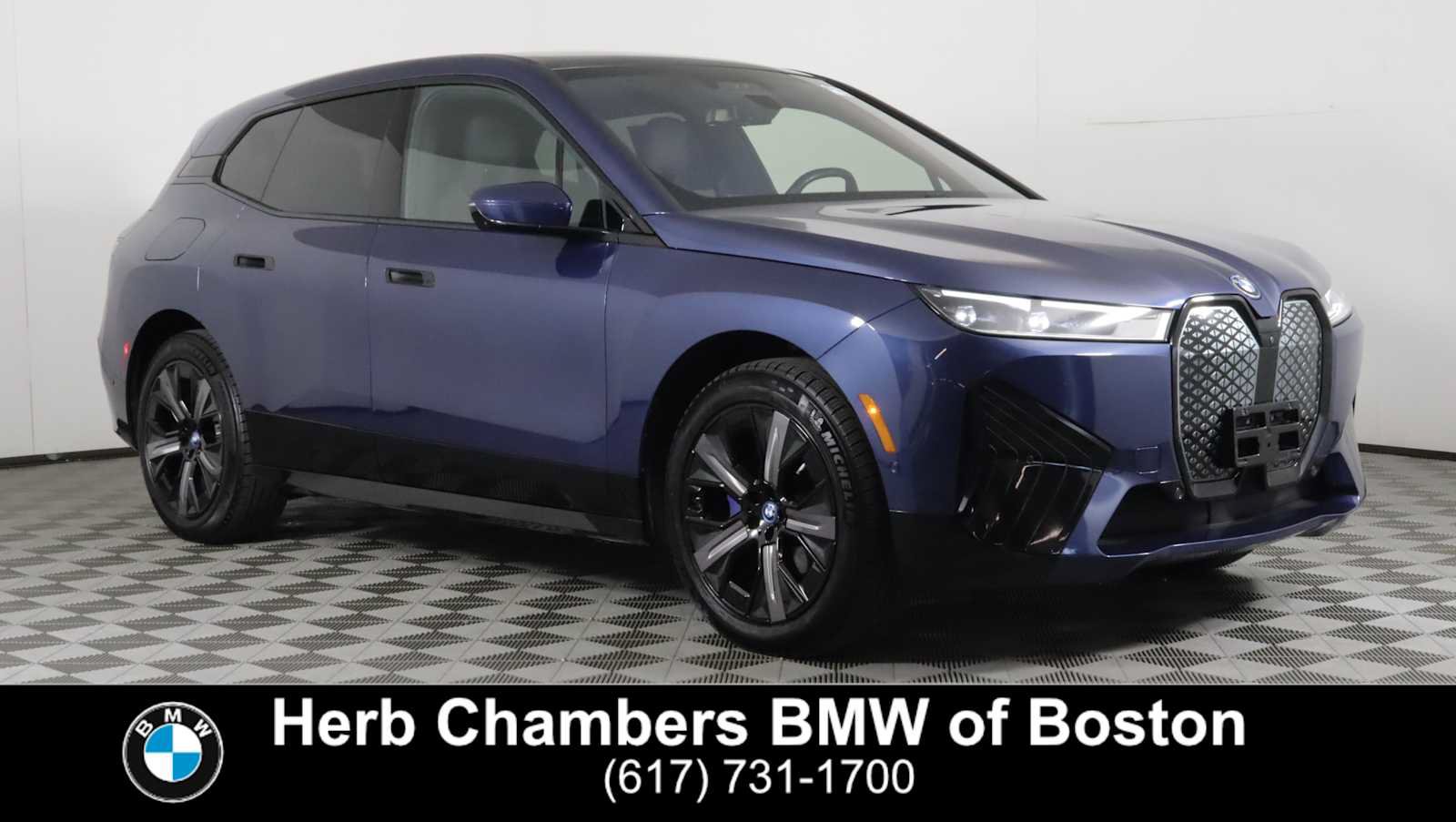 Used 2024 BMW iX xDrive50 w/ Sport Package AWD/4WD image 1