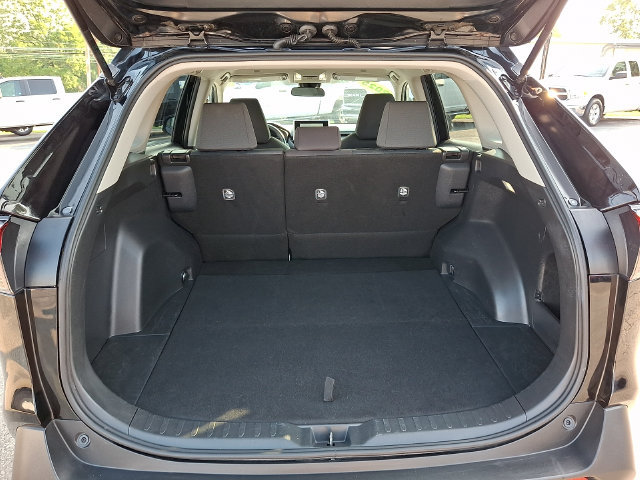 Used 2025 Toyota RAV4 XLE FWD image 29