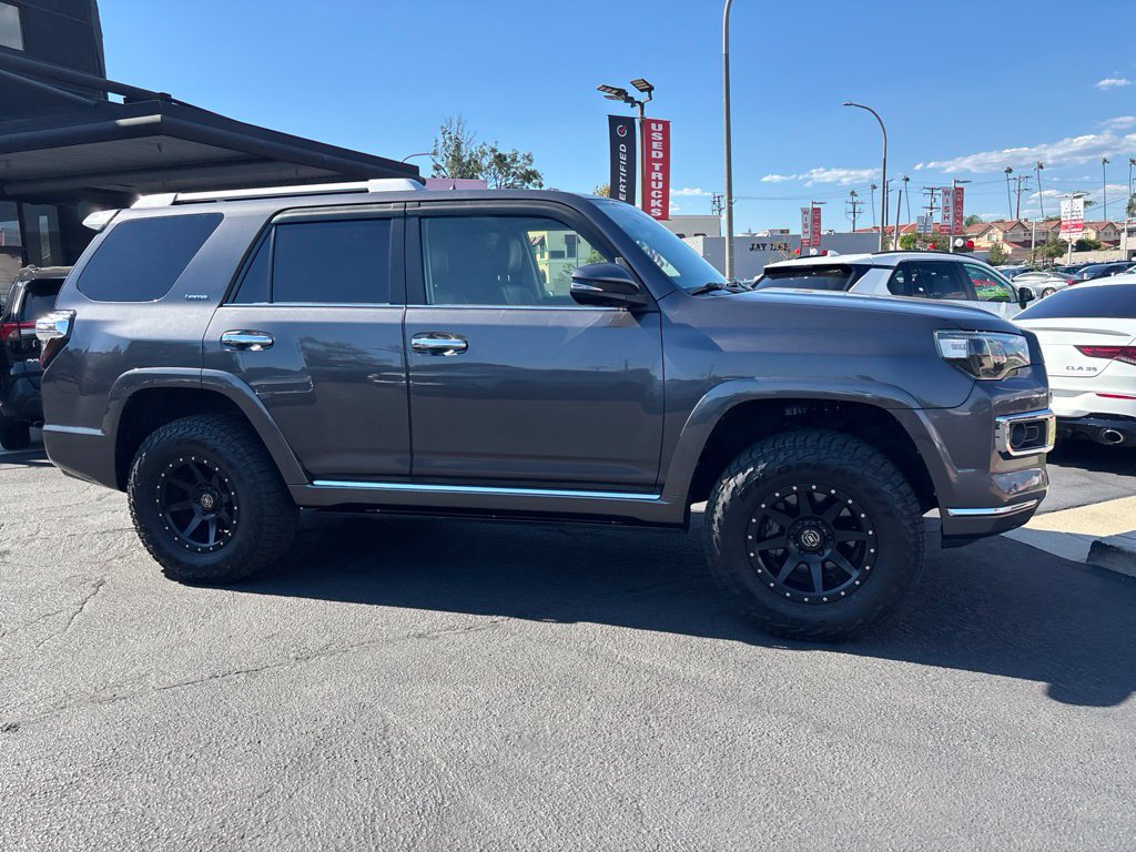 Used 2022 Toyota 4Runner Limited RWD image 3