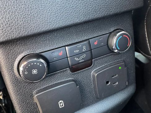 Used 2016 Ford Explorer Limited w/ Equipment Group 301A AWD/4WD image 23