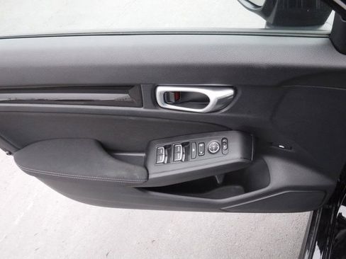 Used 2023 Honda Civic EX image 11