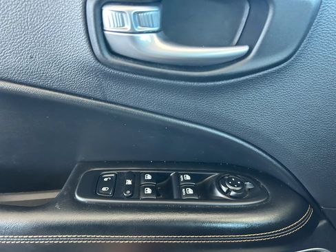 Used 2021 Jeep Compass Limited AWD/4WD image 15