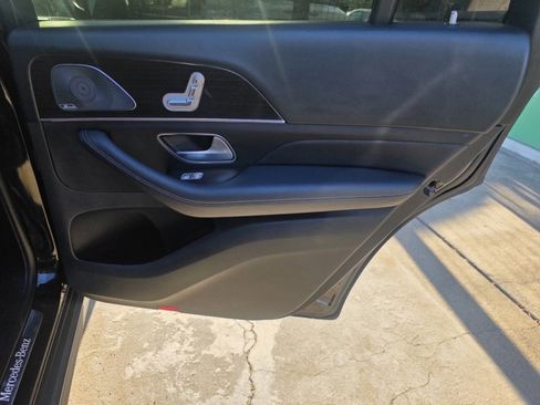 Used 2020 Mercedes-Benz GLS 450 4MATIC image 29