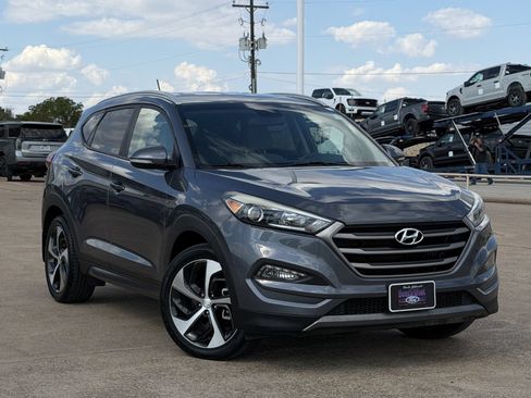 Used 2016 Hyundai Tucson Sport FWD image 2