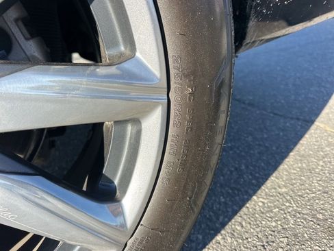 Used 2024 Cadillac Escalade ESV Premium Luxury Platinum image 36