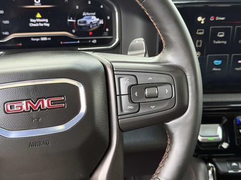 Used 2025 GMC Sierra 1500 AT4 w/ AT4 Premium Package AWD/4WD image 30