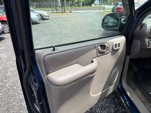Used 2002 Dodge Caravan SE FWD image 14
