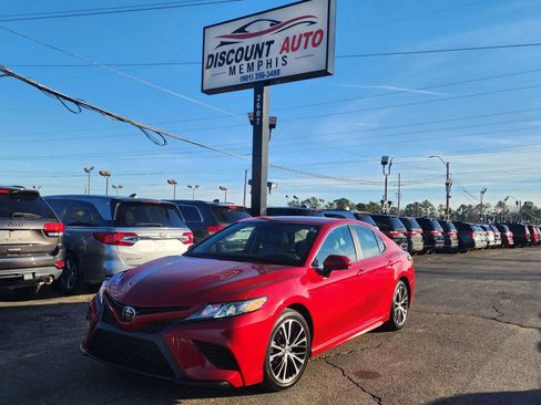 Used 2020 Toyota Camry SE image 10
