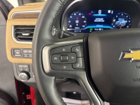 Used 2024 Chevrolet Suburban Premier image 28
