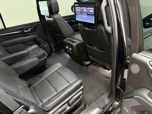 Used 2024 GMC Yukon Denali w/ Advanced Technology Package AWD/4WD image 44