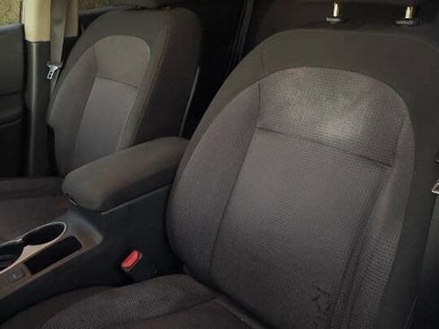 Used 2012 Nissan Rogue SV w/ Premium Pkg image 12