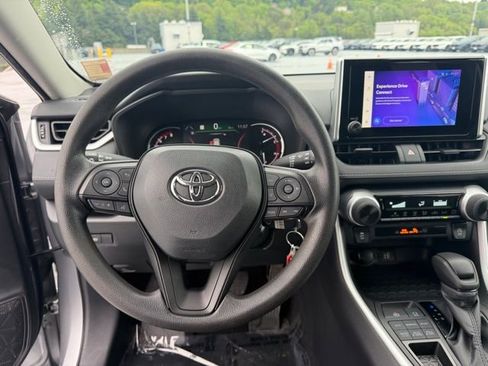 Used 2024 Toyota RAV4 LE AWD/4WD image 14