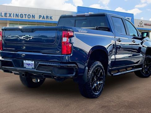 Used 2021 Chevrolet Silverado 1500 LT Trail Boss w/ Convenience Package II image 13