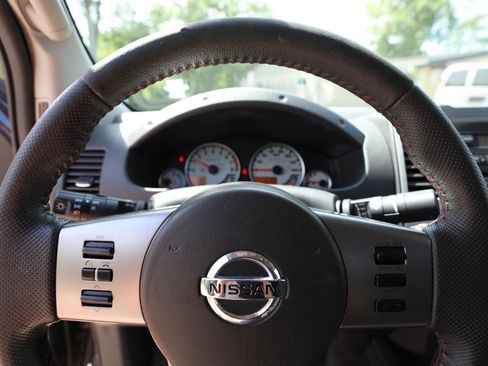 Used 2012 Nissan Frontier PRO-4X AWD/4WD image 20