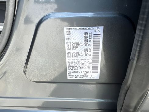 Used 2025 Nissan Pathfinder S FWD image 31