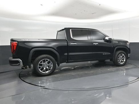 Used 2024 GMC Sierra 1500 SLT AWD/4WD image 3