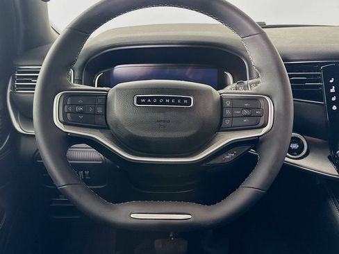 Certified 2025 Jeep Wagoneer 4WD image 14