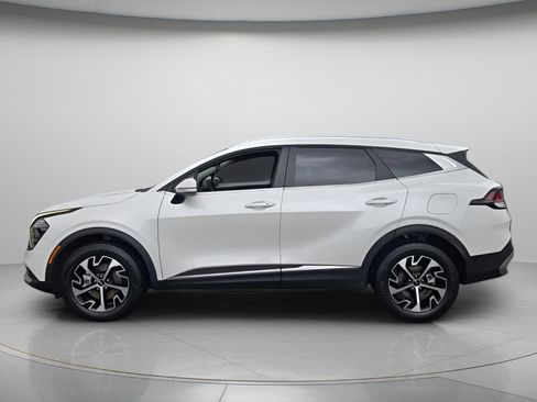 Used 2025 Kia Sportage EX AWD/4WD image 3