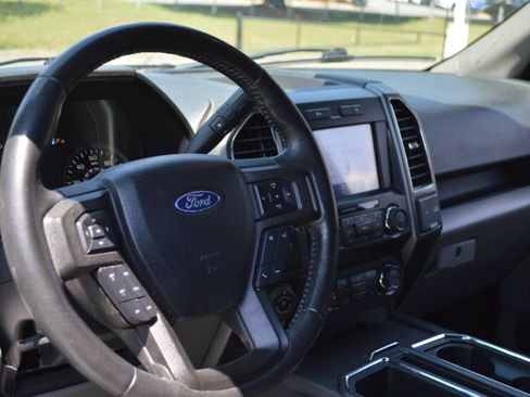 Used 2020 Ford F150 XLT w/ Equipment Group 302A Luxury AWD/4WD image 25