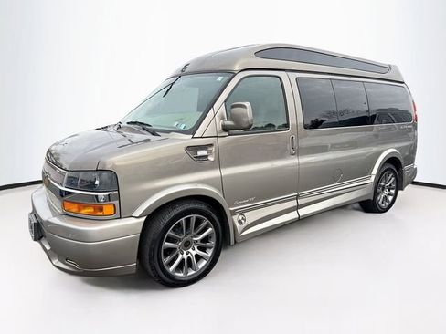 Used 2019 Chevrolet Express 2500 w/ Enhanced Convenience Package image 4