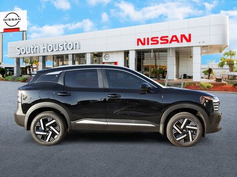 New 2026 Nissan Kicks SV image 5