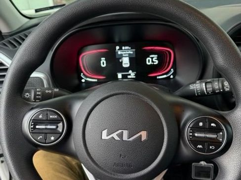 Used 2024 Kia Soul LX w/ Option Group 015 FWD image 13