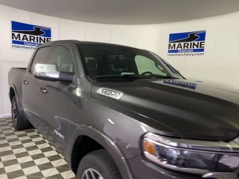 Used 2025 RAM 1500 Laramie AWD/4WD image 4