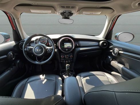 Used 2020 MINI Cooper 4-Door Hardtop w/ Storage Package FWD image 11
