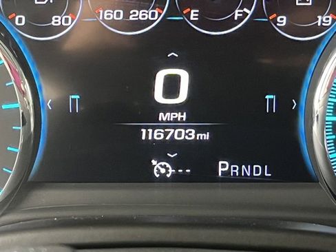 Used 2017 Chevrolet Suburban LT image 25