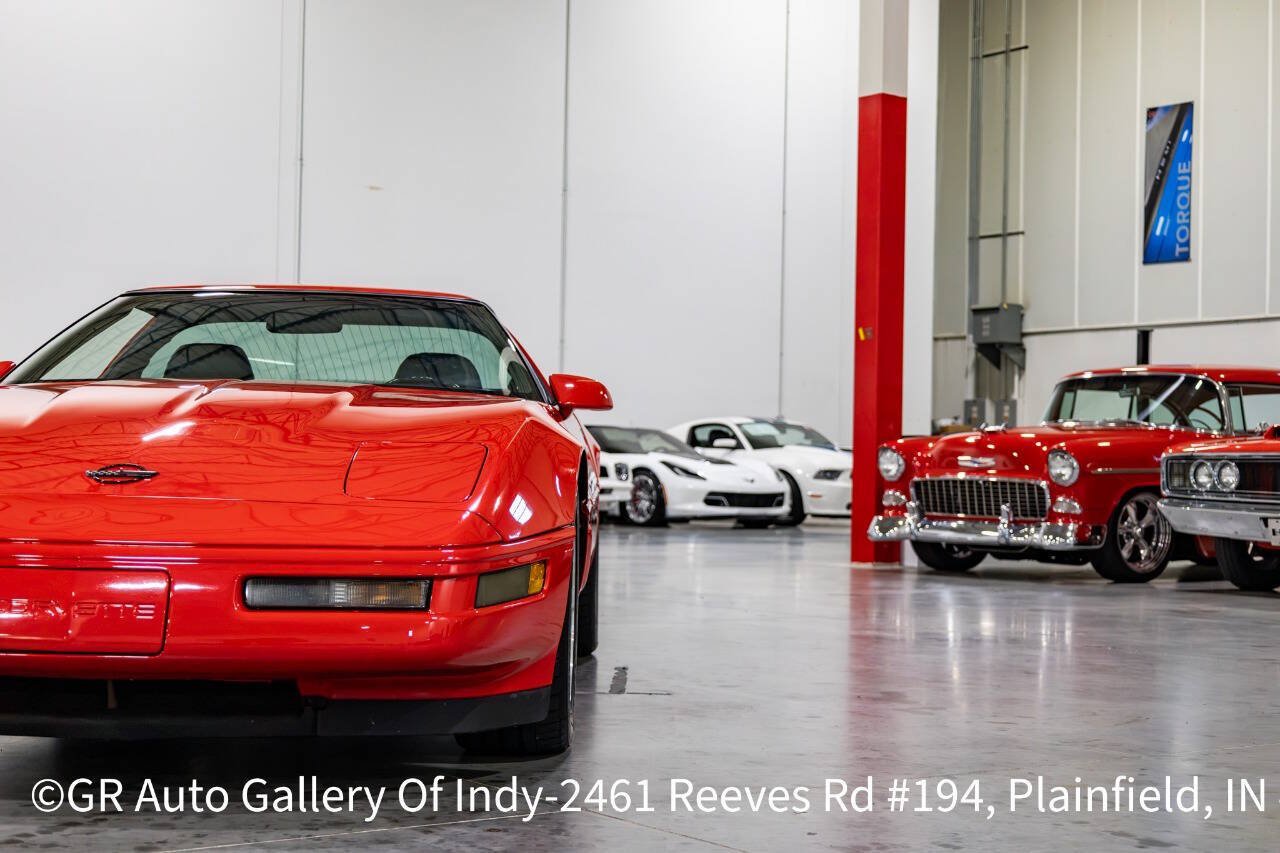 Used 1996 Chevrolet Corvette Coupe RWD image 34