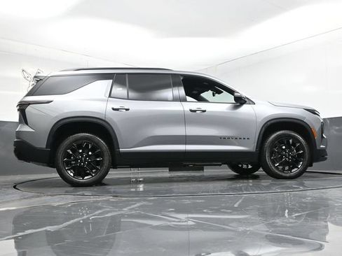 New 2026 Chevrolet Traverse LT w/ Midnight/Sport Edition AWD/4WD image 32