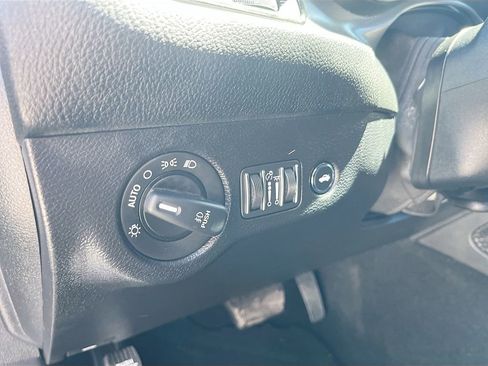 Used 2021 Dodge Challenger SXT w/ Blacktop Package image 10