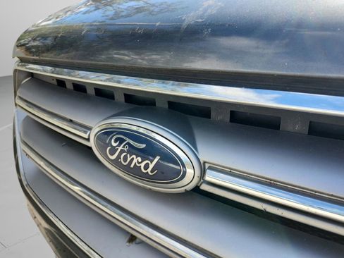 Used 2017 Ford Escape Titanium image 31