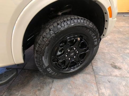 New 2025 Ford Ranger Lariat w/ FX4 Off-Road Package image 9