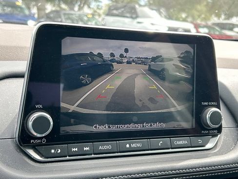 Certified 2023 Nissan Rogue SV FWD image 33
