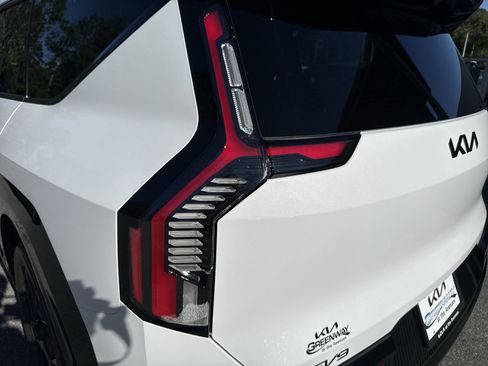 New 2026 Kia EV9 Land w/ Nightfall Edition Package image 7