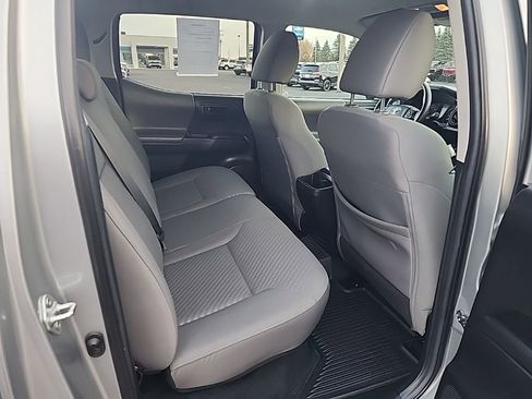 Used 2022 Toyota Tacoma SR image 15