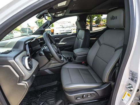 New 2026 Chevrolet Colorado ZR2 w/ ZR2 Bison Edition AWD/4WD image 24