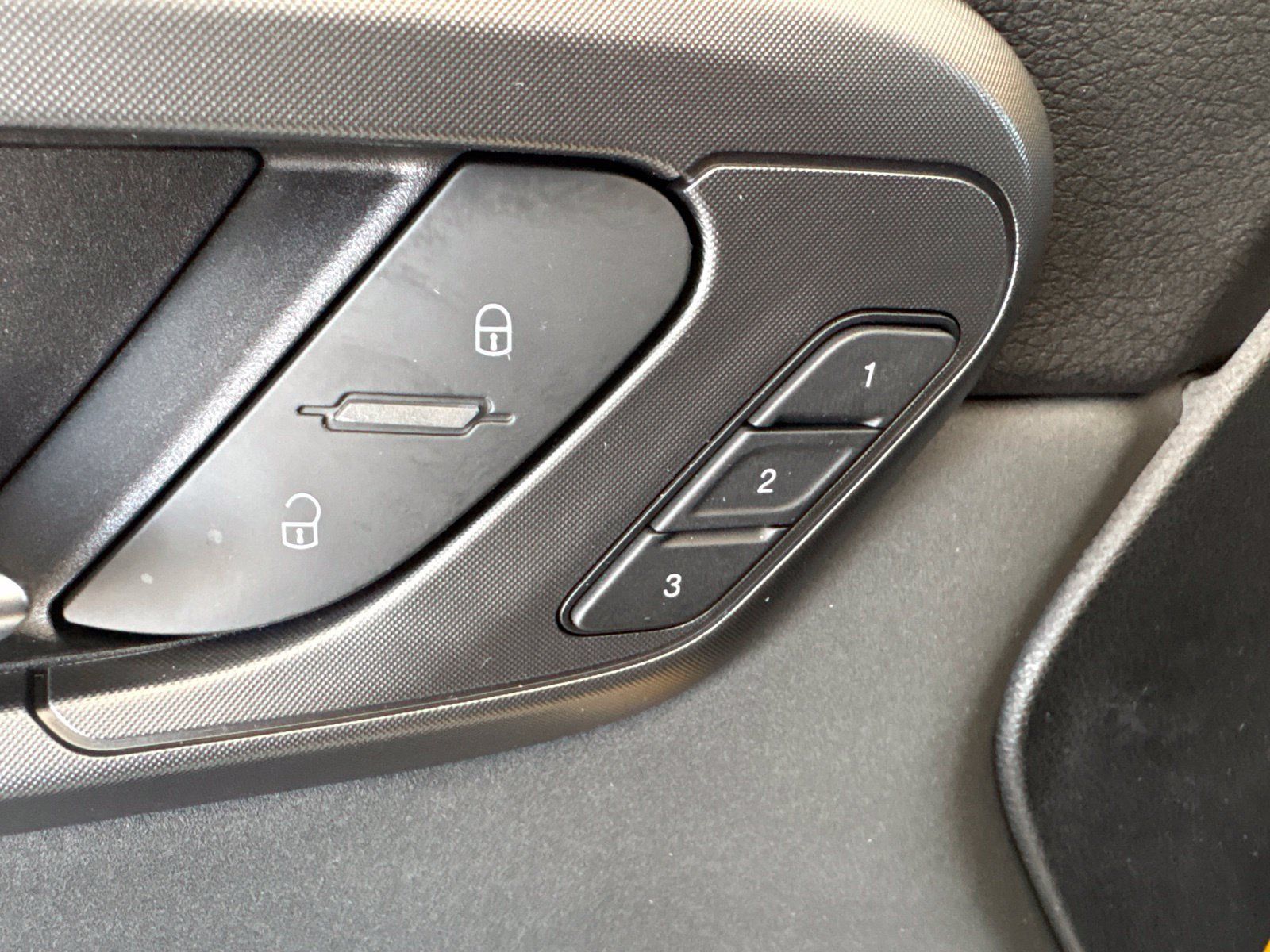 Used 2024 Dodge Hornet R/T AWD/4WD image 12